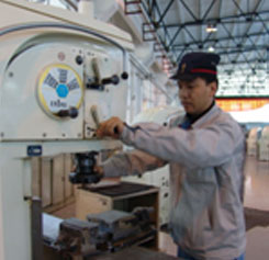 时满龙：铣工实习指导教师 